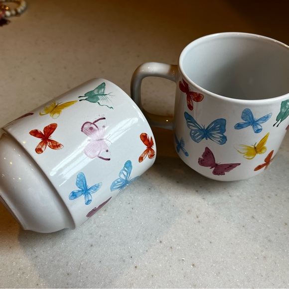 2 Butterfly mugs - Picture 4 of 5